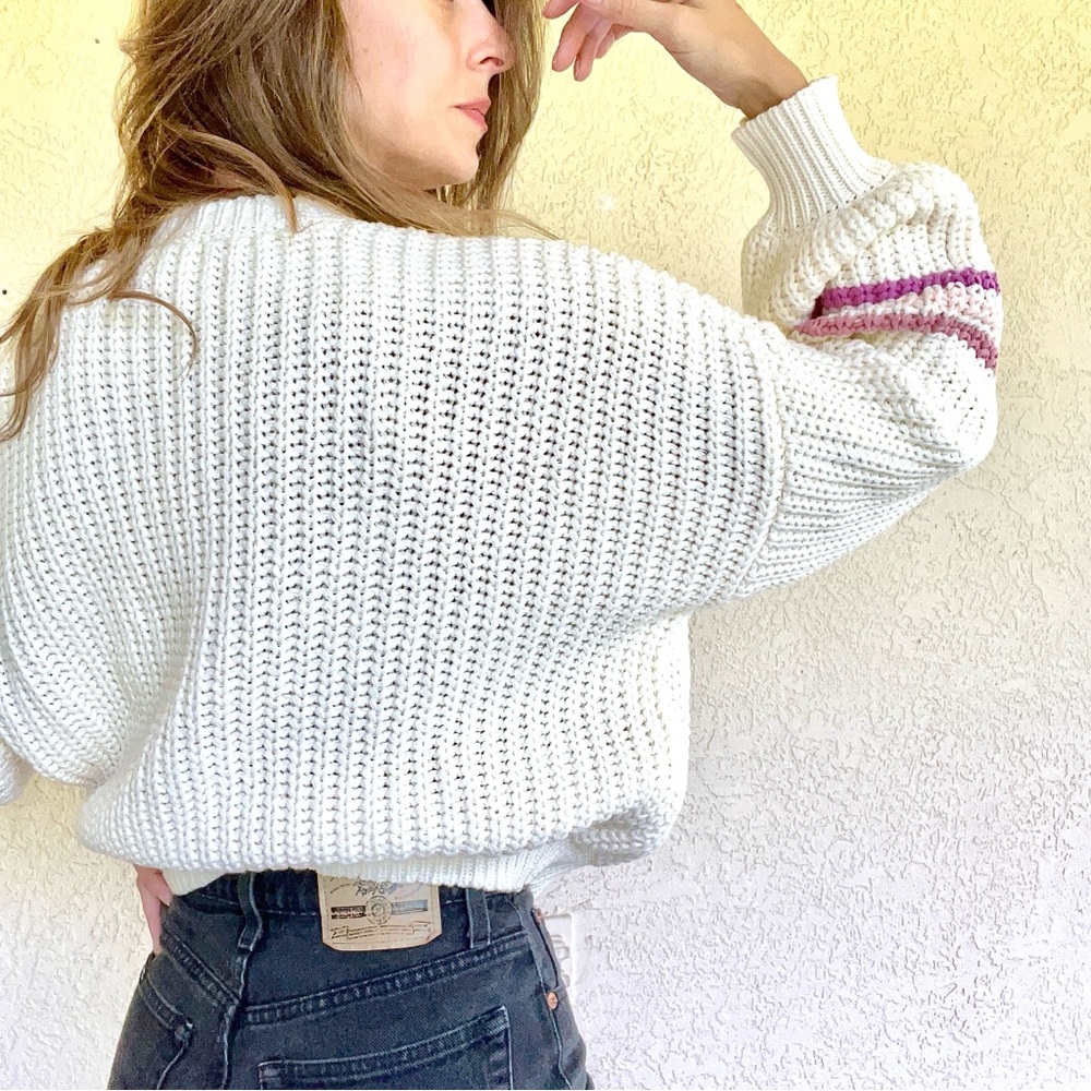 Blue Blush Women’s Oversized Balloon Sleeves Knit Sweater Ivory White Size M/L - Picture 2 of 11